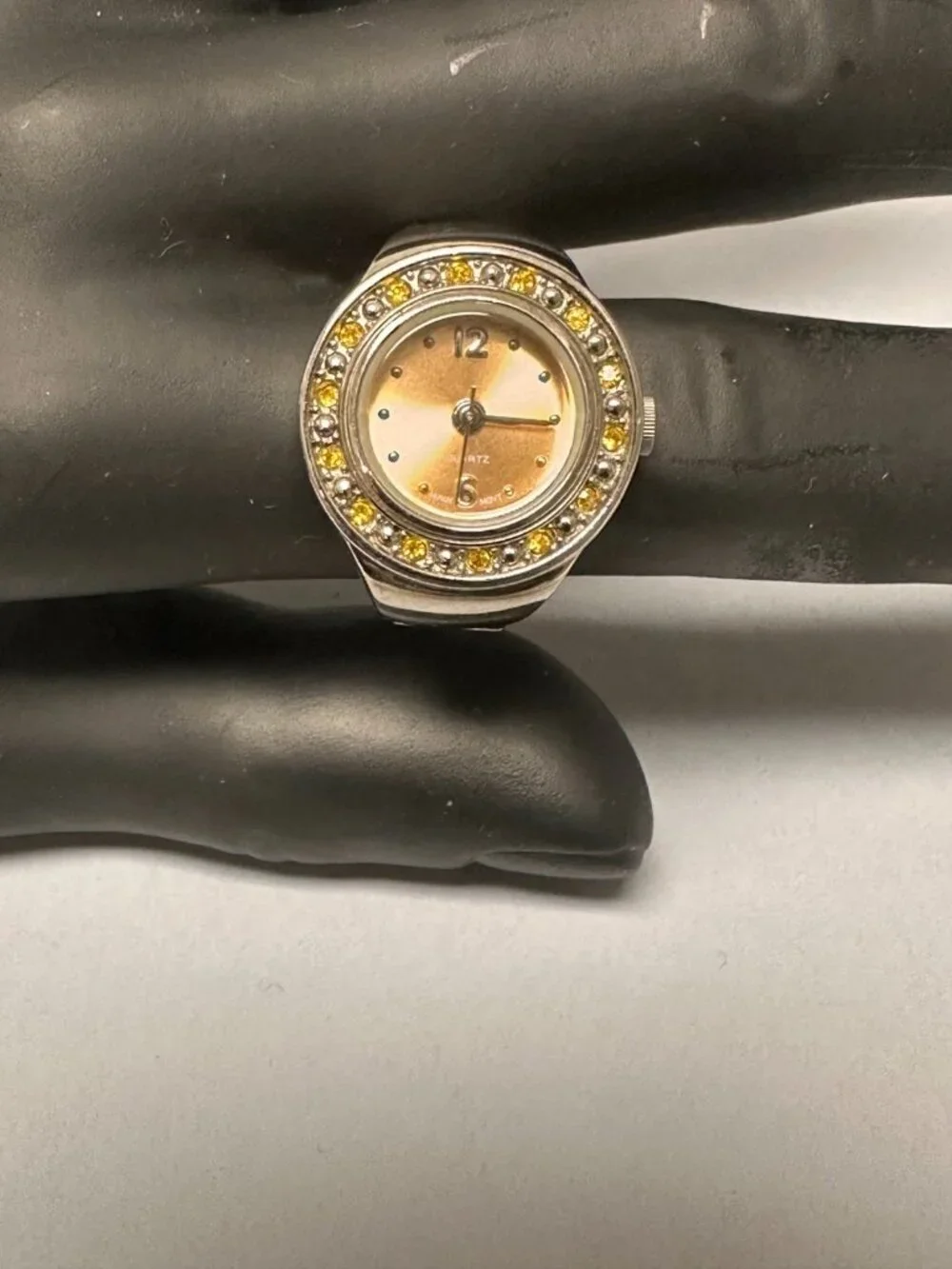 Womens Ring Watch Silver Tone Orange Dial 18MM Stretch Band New Battery